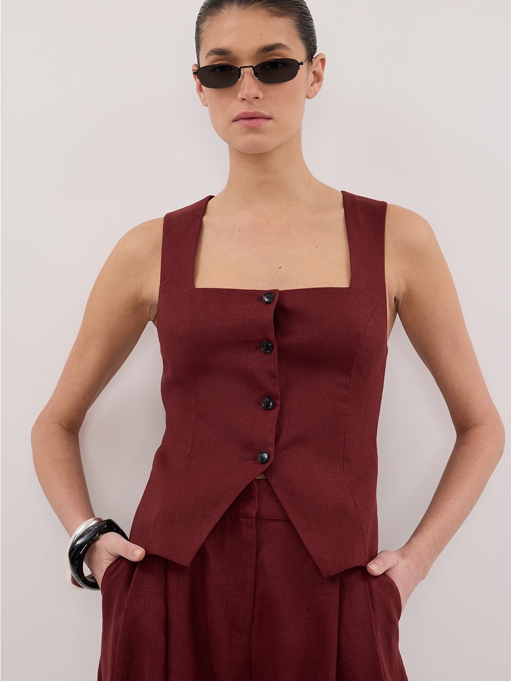 DISSH Sahara Square-Neck Buttoned Linen Vest